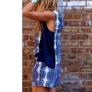 1.STATE Blue Printed Side Panel Tank Top and Matching Shorts Set Size Small